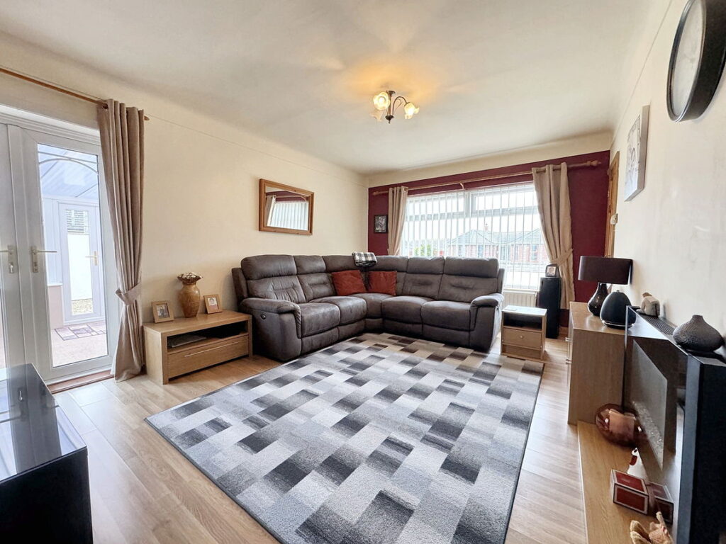 Towyn Way West, Towyn, Abergele, LL22 9LF