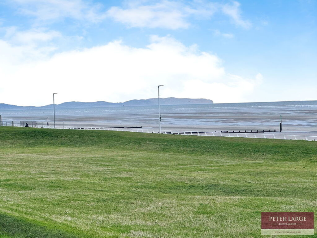 Flat 2, 15 Marine Drive, Rhyl, LL18 3AU