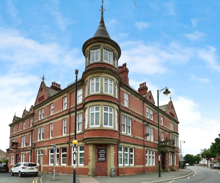 Flat 4, Victoria Apartments, 3 Bastion Road, Prestatyn, LL19 7ES